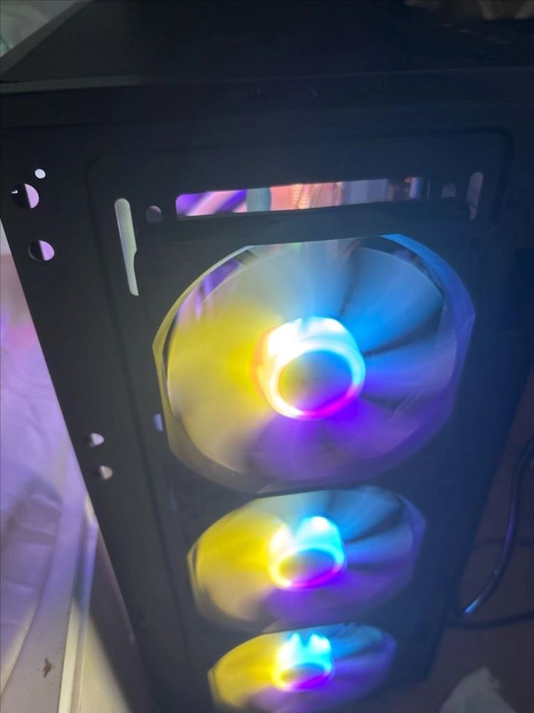 고사양 컴퓨터 7800x3d 4070super - 안심되는 중고거래