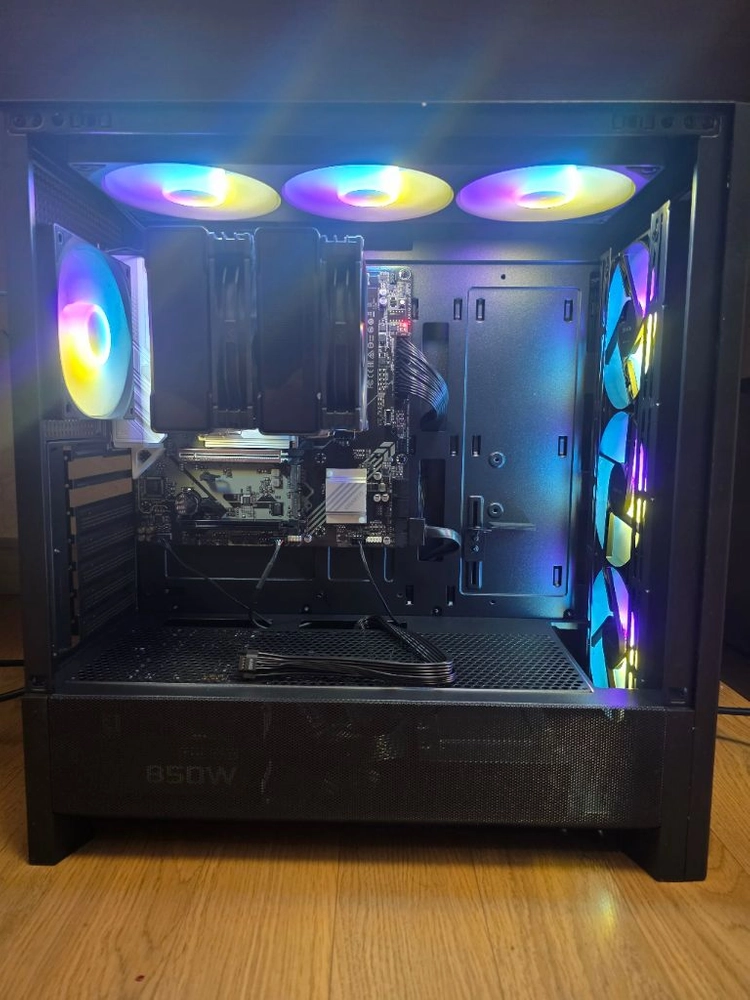 AMD 라이젠 9800x3d, ssd1테라, 램 32기가 등 컴퓨터 글카제외 반본체 판매 - 안심되는 중고거래