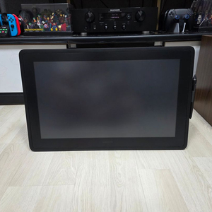 와콤 신티크 DTK-2260 22인치 액정타블렛 팝니다. 이미지