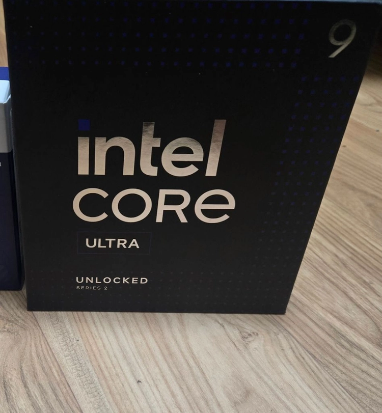 285k z890-i rog 스트릭스 RTX5070TI 스트릭스 지스킬64램 셋트 팝니다 정상작동함 이미지