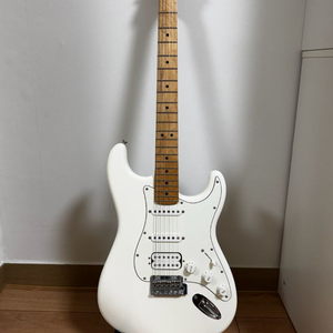 fender stratocaster 펜더 스트랫 화이트 이미지