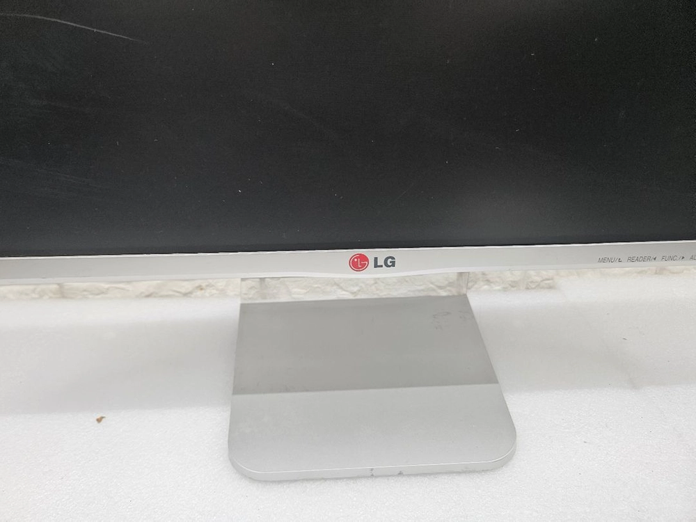 LG 24인치 LED 모니터 입니다 이미지