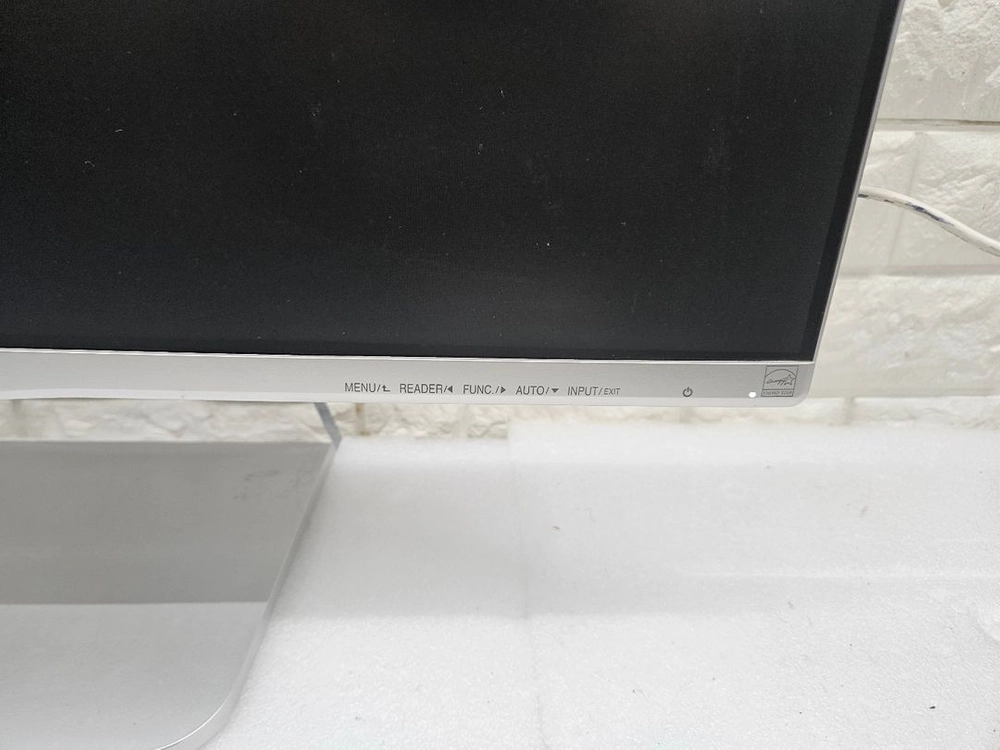 LG 24인치 LED 모니터 입니다 이미지