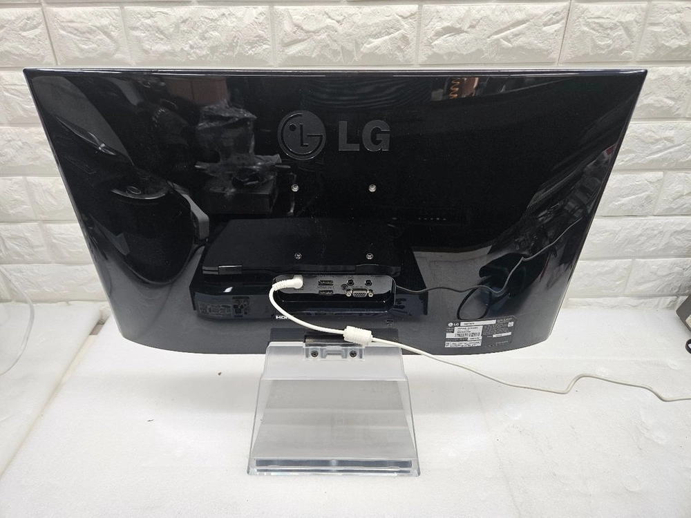 LG 24인치 LED 모니터 입니다 이미지