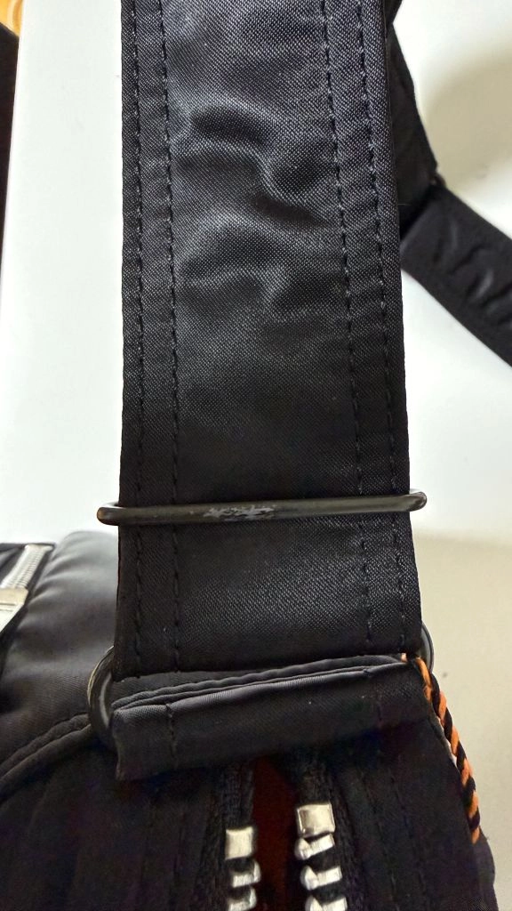 요시다포터 올 뉴 탱커 슬링백 집 라지 블랙(622-08633) 팝니다 이미지