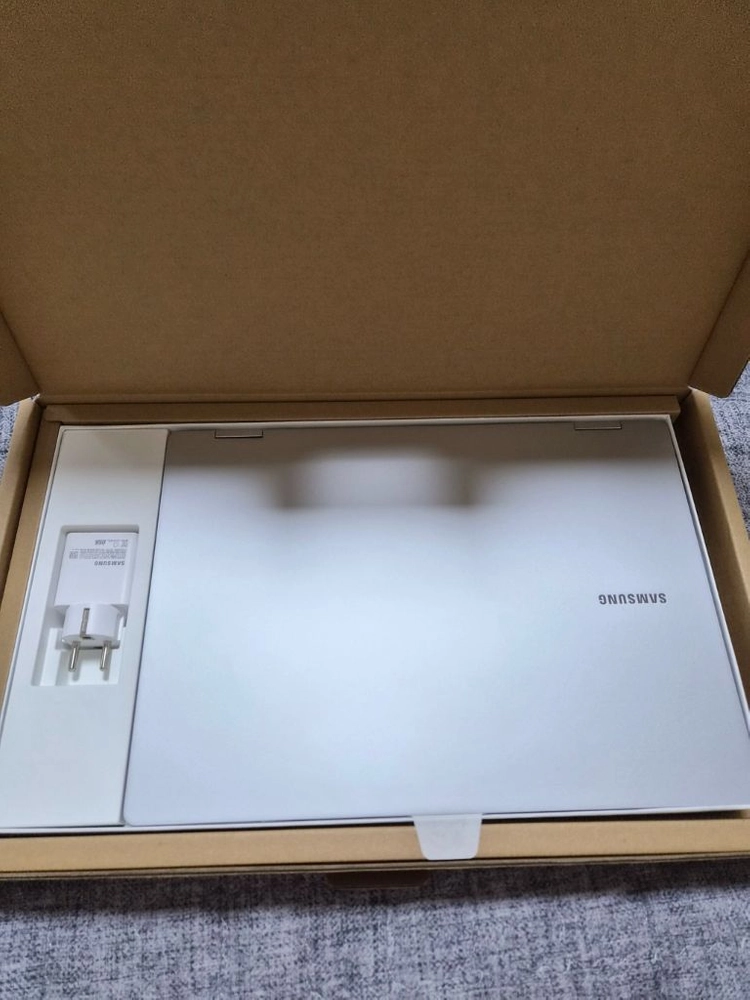 삼성갤럭시북5pro360 (NT960QHA-KD72S) 이미지