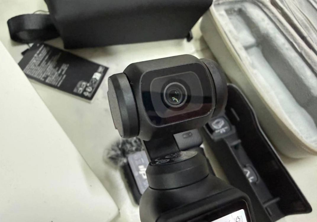 DJI 오즈모 포켓 3 크리에이터 콤보 - 안심되는 중고거래