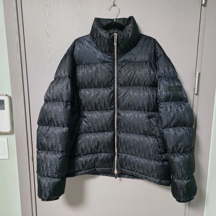 디올 오블리크 다운 패딩 블랙 943C449A4462 상태최상 이미지