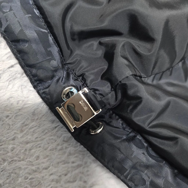 디올 오블리크 다운 패딩 블랙 943C449A4462 상태최상 이미지