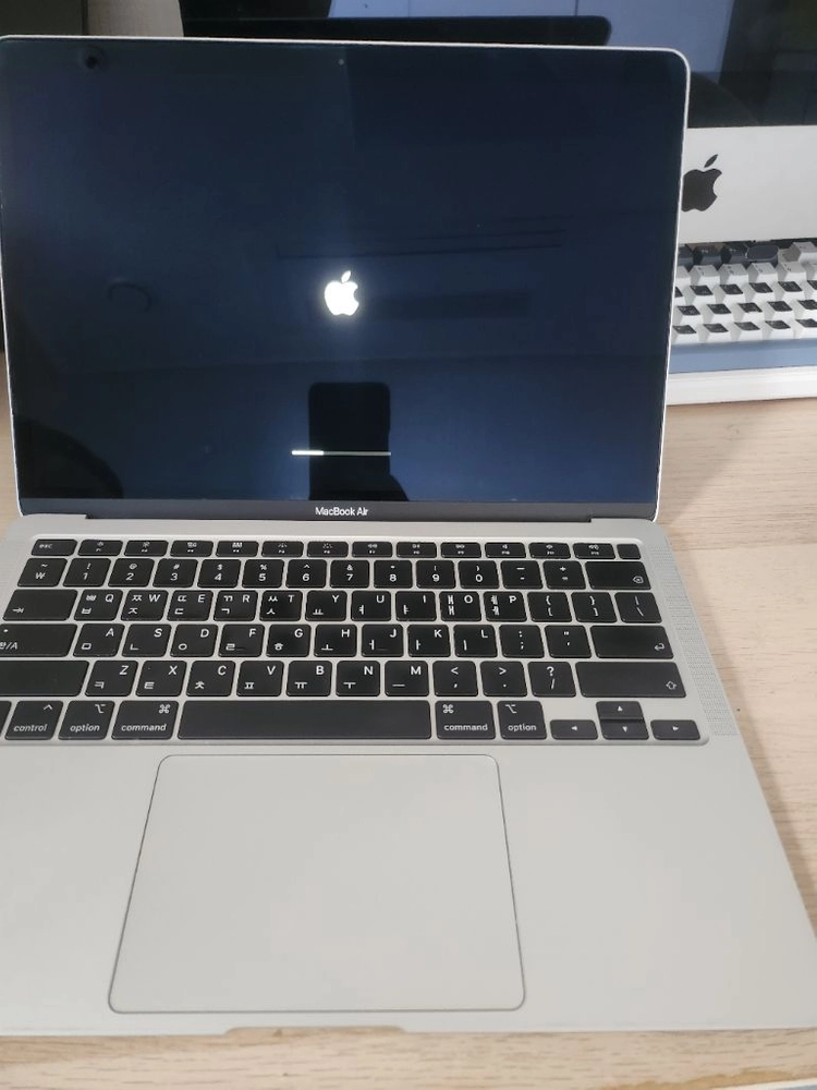 맥북에어 2020 I5 16GB / 512GB 이미지