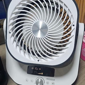 써큘레이터 선풍기 이미지