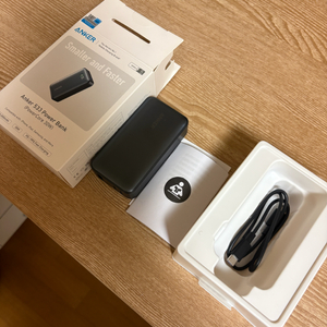 앤커 533 파워 뱅크 10000mAh 보조 배터리 이미지