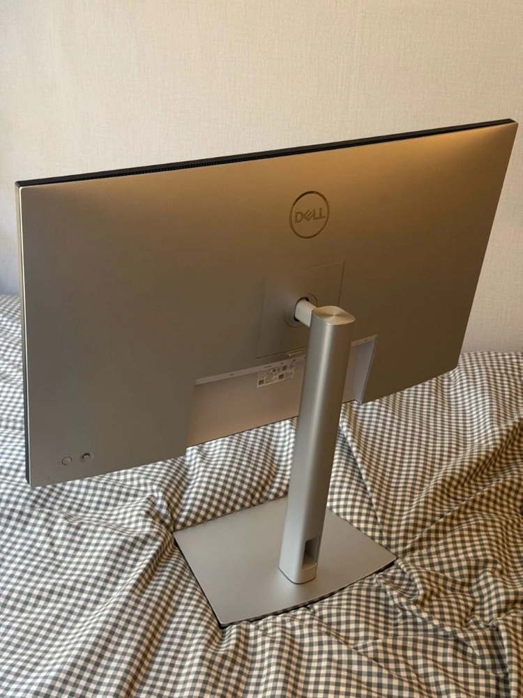 DELL 울트라샤프 U3223QE 4K 32인치 모니터 이미지
