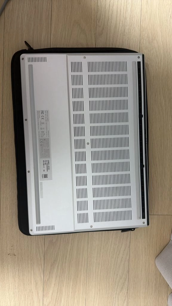 (네고 환영)ROG 제피러스 G16 (2025년) 5070Ti 플래티넘 화이트 이미지