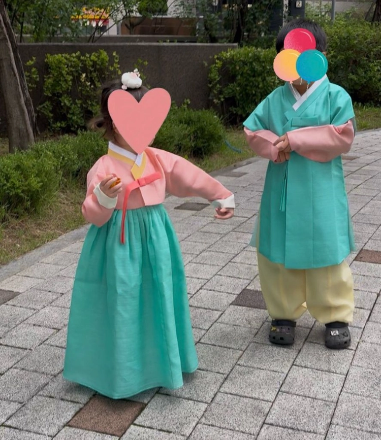 여아 남아 한복 ( 봄빛한복 ) 이미지