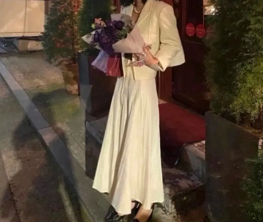 마크제이콥스화이트자켓 이미지