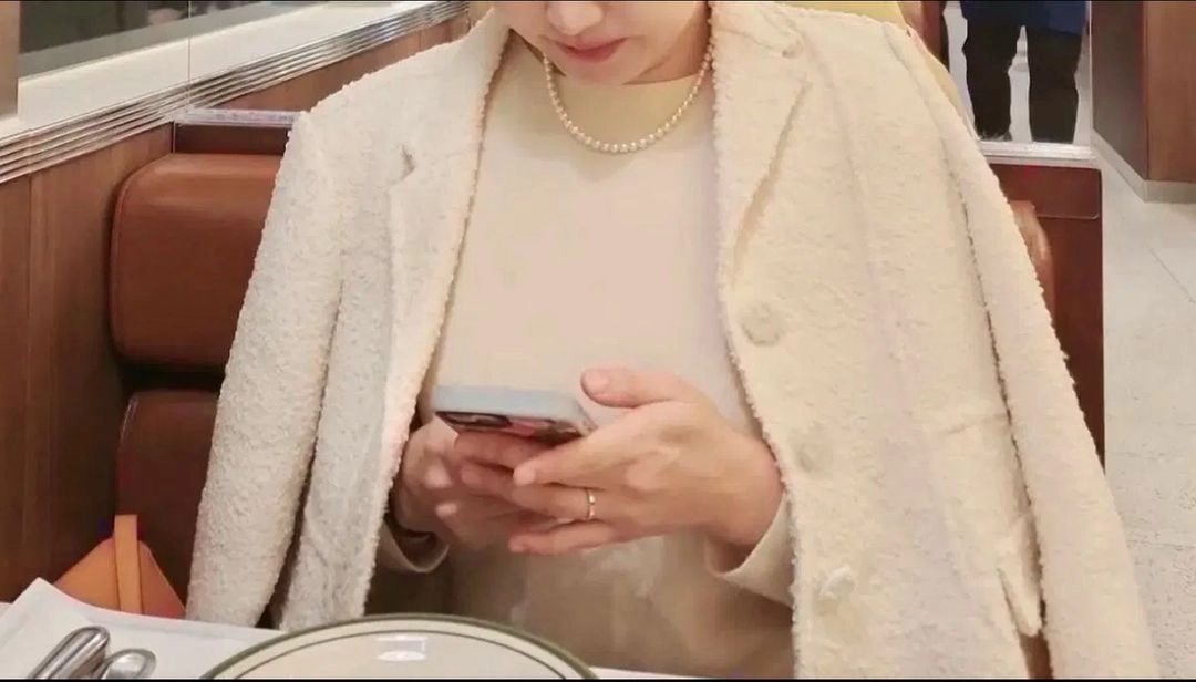 마크제이콥스화이트자켓 이미지