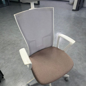 사무실 집기 정리 (책상/의자/서랍/파티션) 이미지