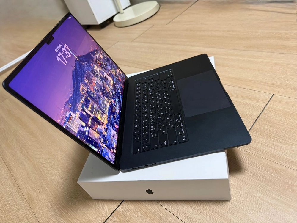 맥북에어 M4 15인치 16GB 512GB 새상품급 판매합니다 - 안심되는 중고거래