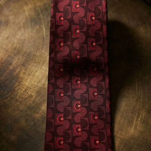 GUCCI 패턴 넥타이 이미지