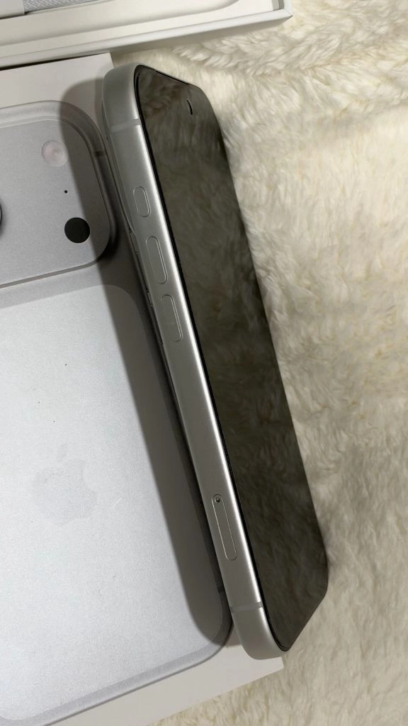 [S급 자급제] 아이폰 17 프로 실버 512GB 자급제 풀박스 판매합니다. 이미지
