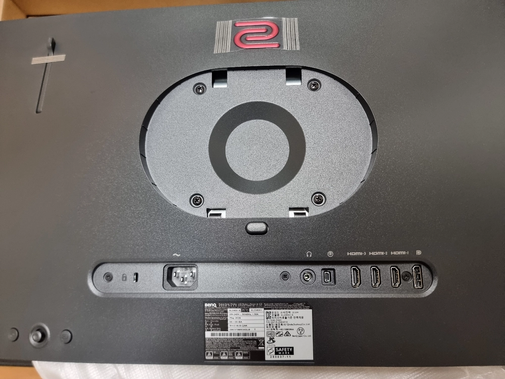 벤큐 XL2540X+ 게이밍 모니터 이미지