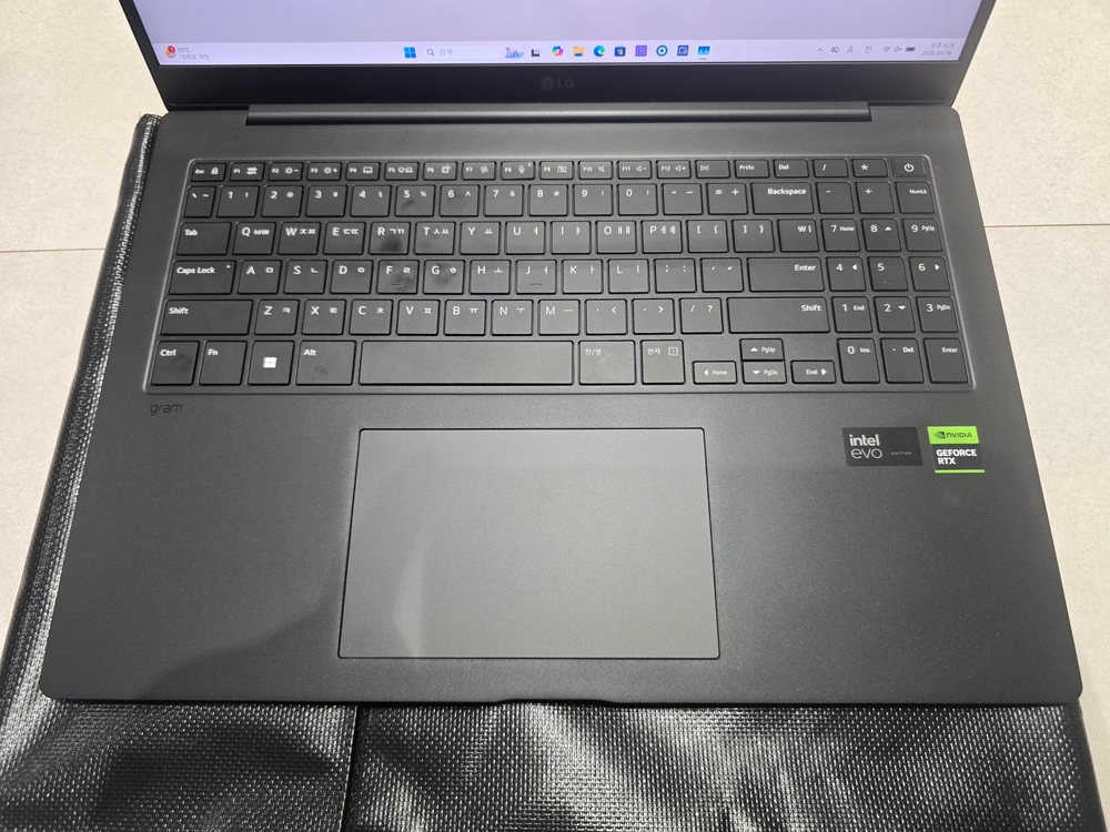 그램 PRO 16인치 외장그래픽 노트북 16Z90SP-EA5BK - A급 상태 이미지