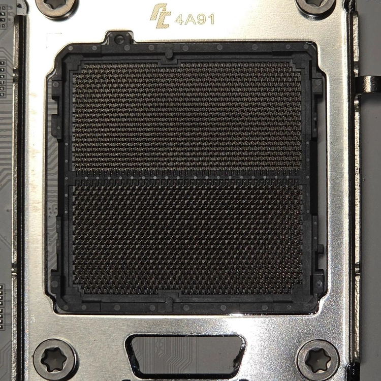 기가바이트 X870E AORUS PRO ICE 이미지