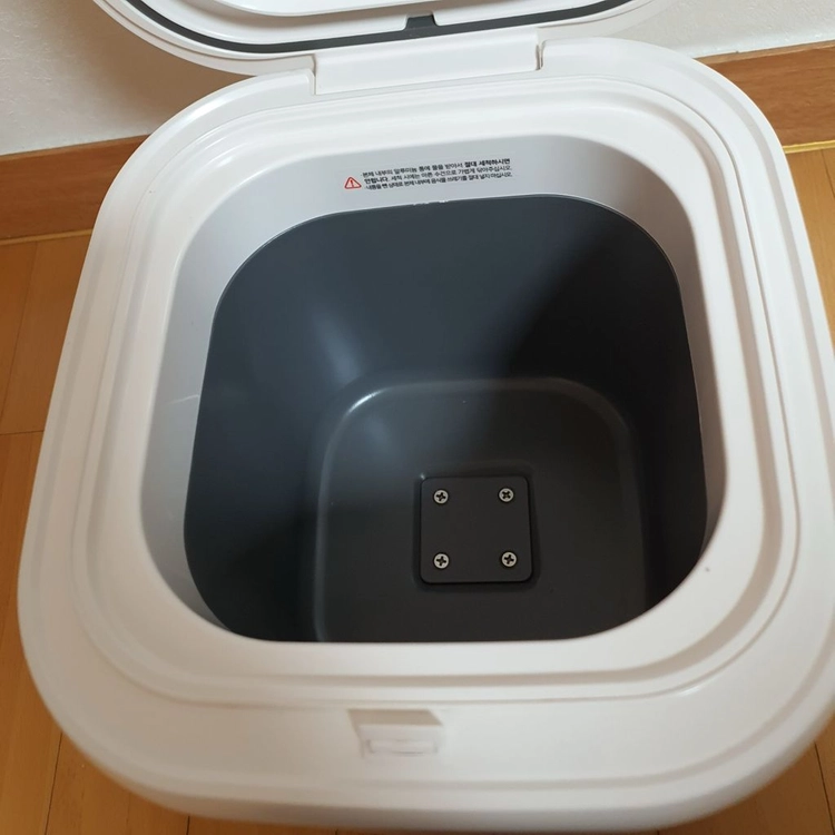 락앤락 음식물 쓰레기 냉장고 3L 스마트 카라 음식물처리 냉장 음식물 쓰레기 냄새 걱정 없이 위생적으로 보관할 이미지