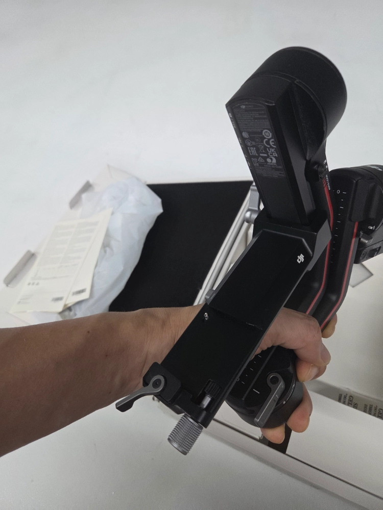 DJI RS3 1회사용 거의 새것. 이미지