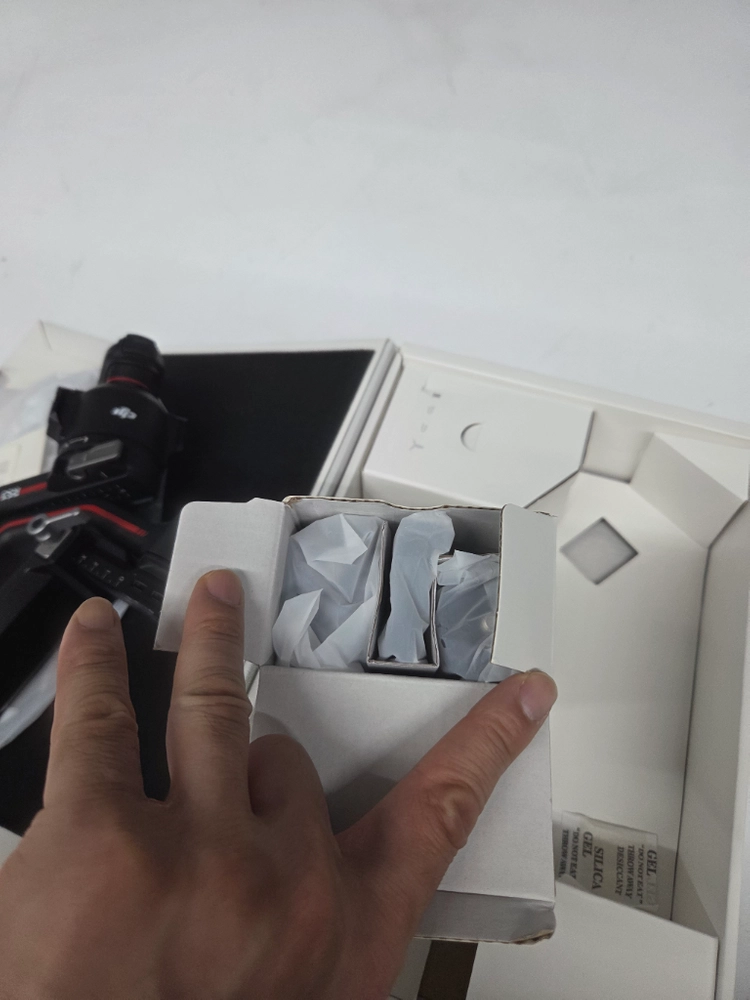 DJI RS3 1회사용 거의 새것. 이미지