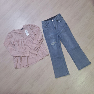 코디세트) 블라우스 + 부츠컷 청바지 이미지