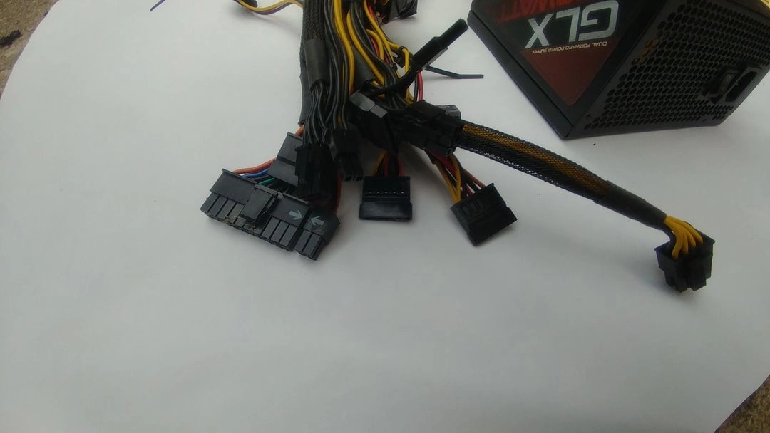 잘만 700W 파워서플라이 이미지