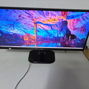 LG 29인치 울트라와이드 모니터 이미지