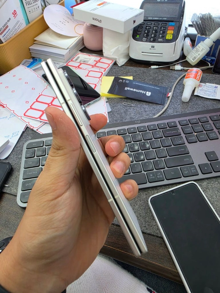 (1530)갤럭시z폴드8 울트라 256 판매 이미지