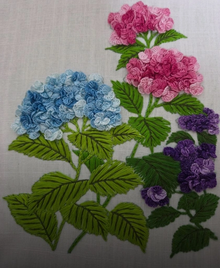 78색, 한가닥에 여러색이 표현된 그라데이션 프랑스 자수실 십자수실 이미지