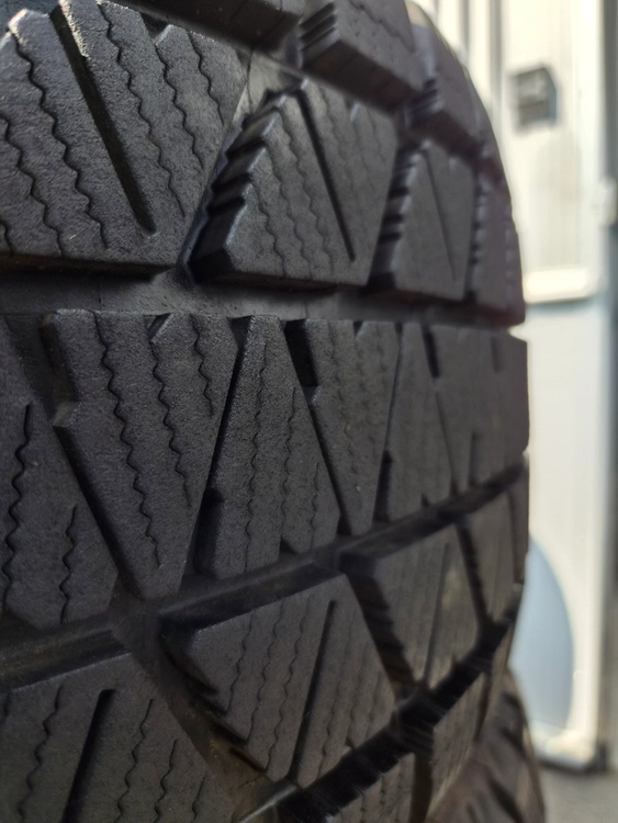 [판매] 브리지스톤 블리작 265/50R20 최상급 중고 윈터 스노우 타이어 한 대분 (무료 장착) 이미지