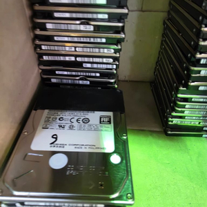 2.5인치 sata 방식 hdd 이미지