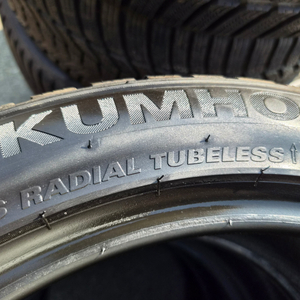 [판매] 금호 윈터크래프트 225/45R17 최상급 중고 윈터 스노우 타이어 한 대분 (무료 장착) 이미지