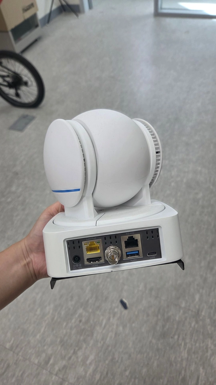 볼린 BOLIN B2-220 PTZ 카메라 화이트 (FHD / 20배 줌 / SDI·HDMI·USB·IP·PoE) 이미지