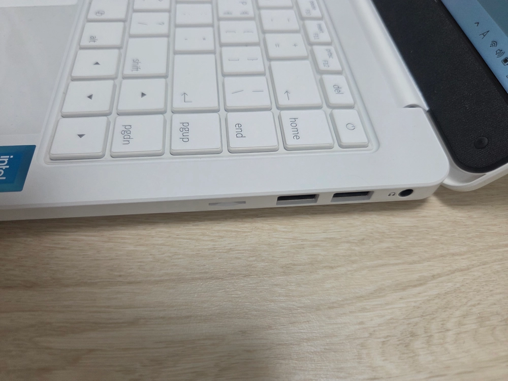 베이직스 14 노트북 BB1422SS 이미지
