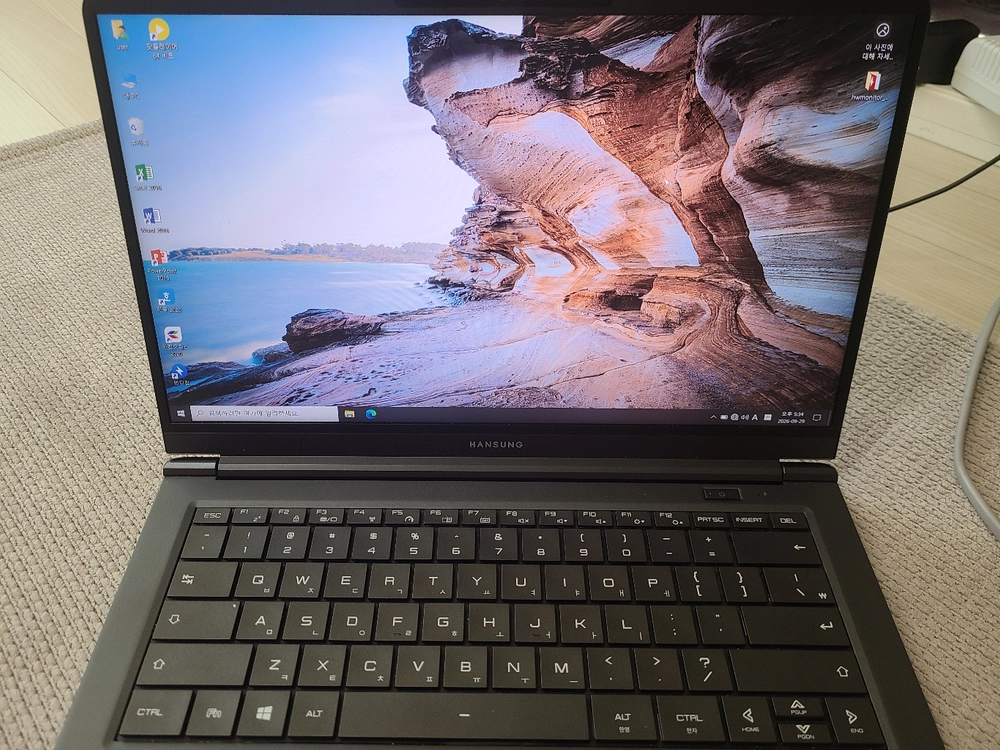 급쳐 14인치 R5 4600H 노트북팝니다 이미지