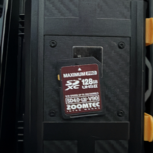 ZOOMTEC 128GB SDXC UHS-II v9 고속 메모리카드 이미지