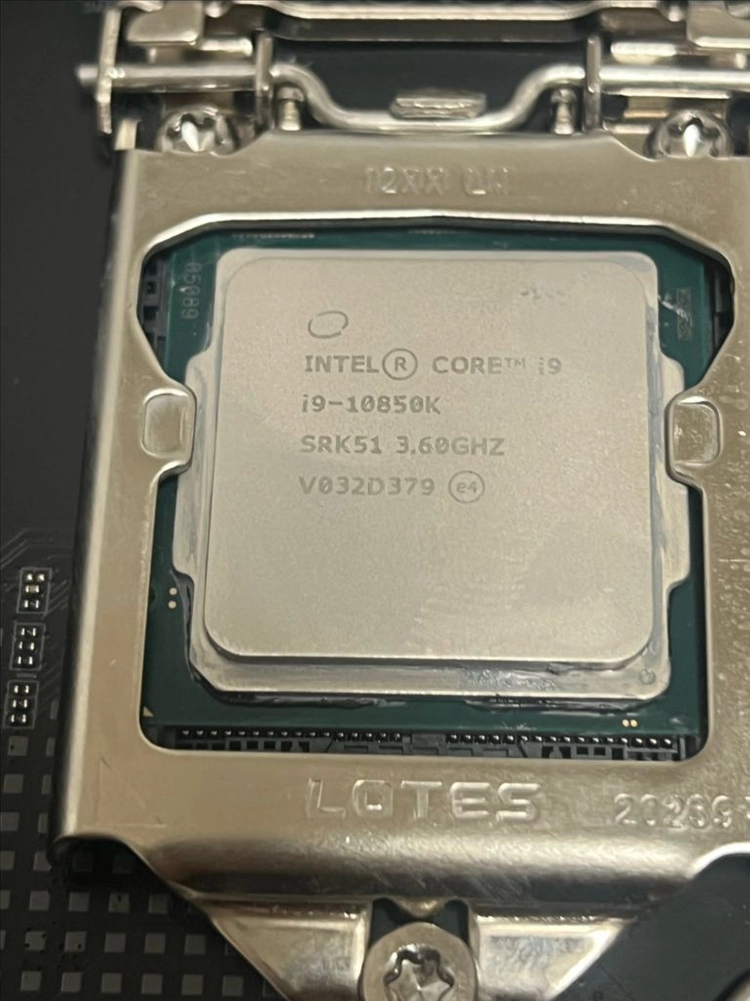 기가바이트 z490 vision g, i9 10850k 이미지