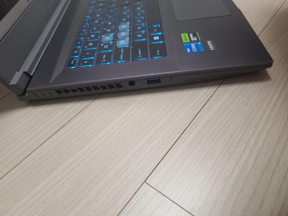 급쳐 15인치 RTX4050 게이밍노트북 이미지