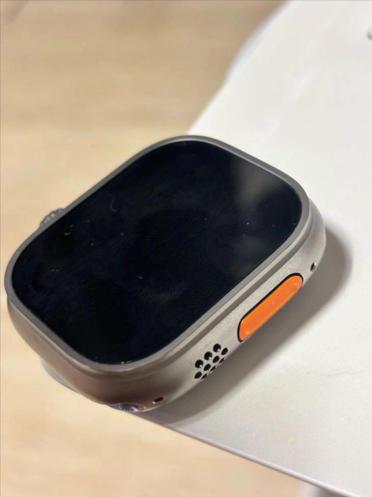 애플워치 울트라2세대 49mm 티타늄 이미지