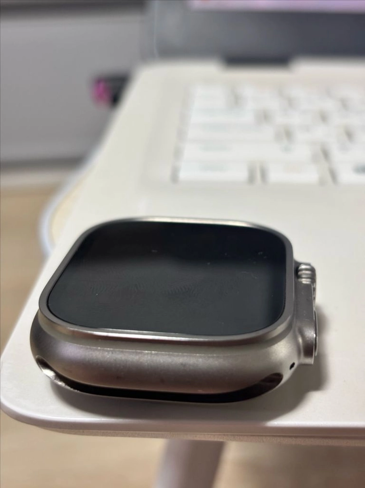 애플워치 울트라2세대 49mm 티타늄 이미지