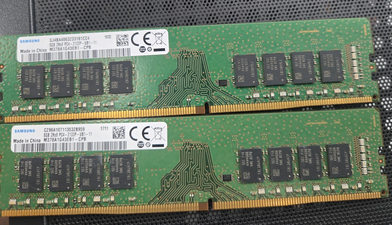삼성 ddr4 16gb ( 8gb x 2 ) 램팝니다. - 안심되는 중고거래