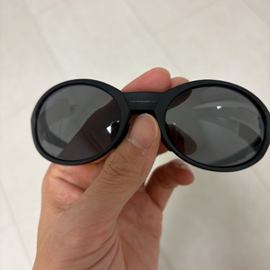 오클리 아이자켓 검정 이미지