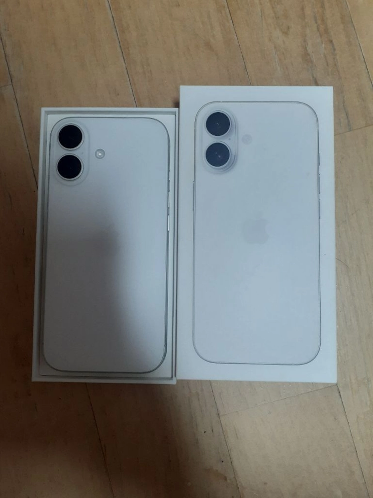 아이폰17 256G 화이트 박스풀셋 - 안심되는 중고거래